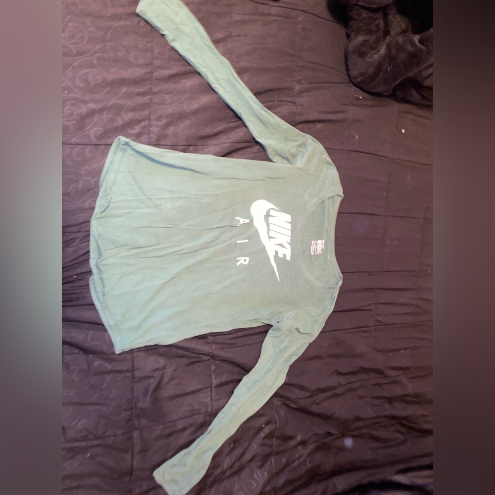 Dark Green medium long sleeve Nike top